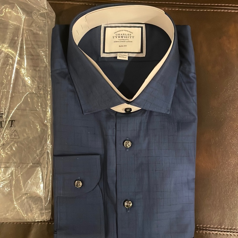 Charles Tyrwhitt Long Sleeve Dress Shirt Non Iron Size 17.5 - 36 Slim Fit